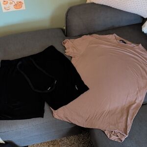 Comfrt Cloud Lounge Set. Mocha Top Black Shorts. Size Large